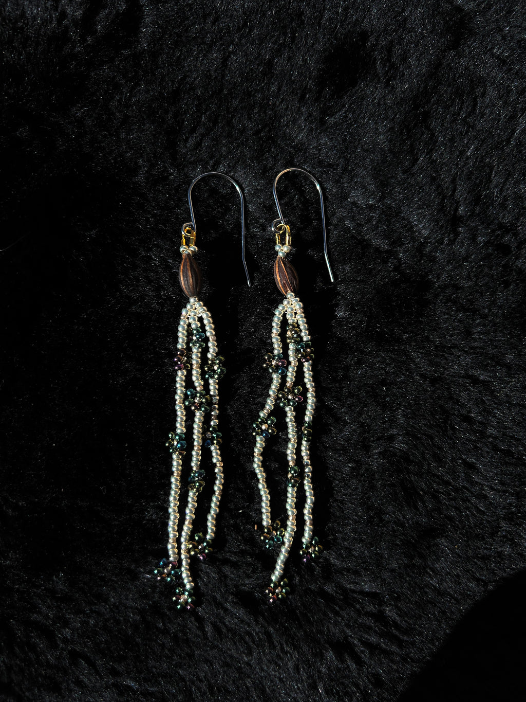 Hanging Daisies- Gold